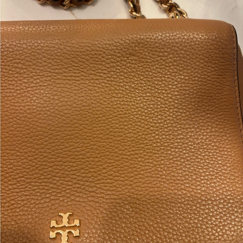 Tory Burch Brown Leather Shoulder Bag with Gold Chain - Picture 2 of 8
